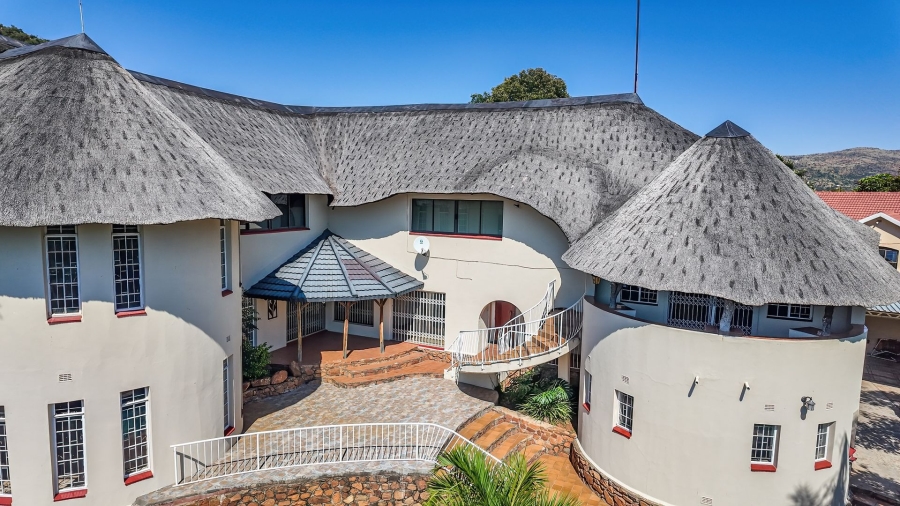 5 Bedroom Property for Sale in Protea Park North West